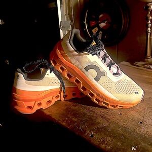 On Cloudmonster Sneaker